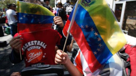 Venezolanos en Ecuador tras expulsión de Perú