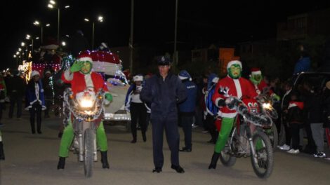 Desfile Navideño Oruro ilumina la ciudad y trae alegría a todos