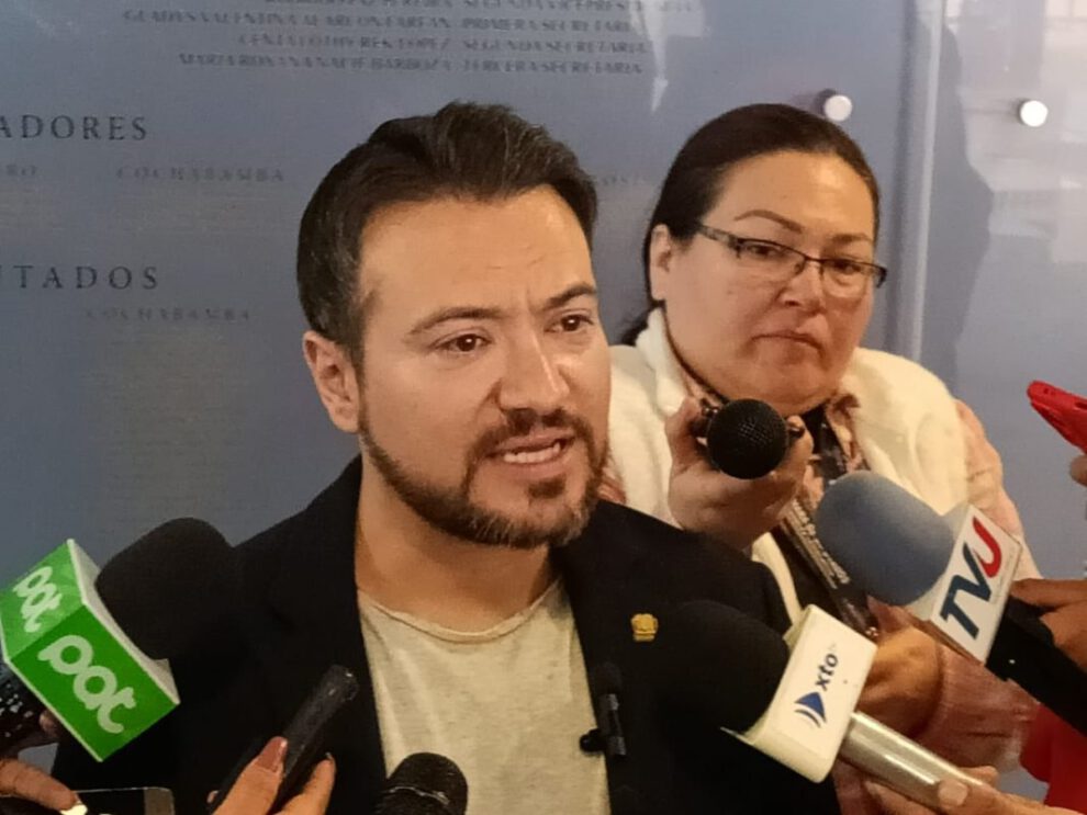 Petición de Informe Oral sobre desabastecimiento de combustible