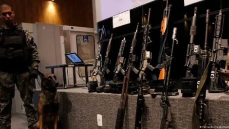 Operación policial desmantela red internacional que importó 43.000 armas a Sudamérica