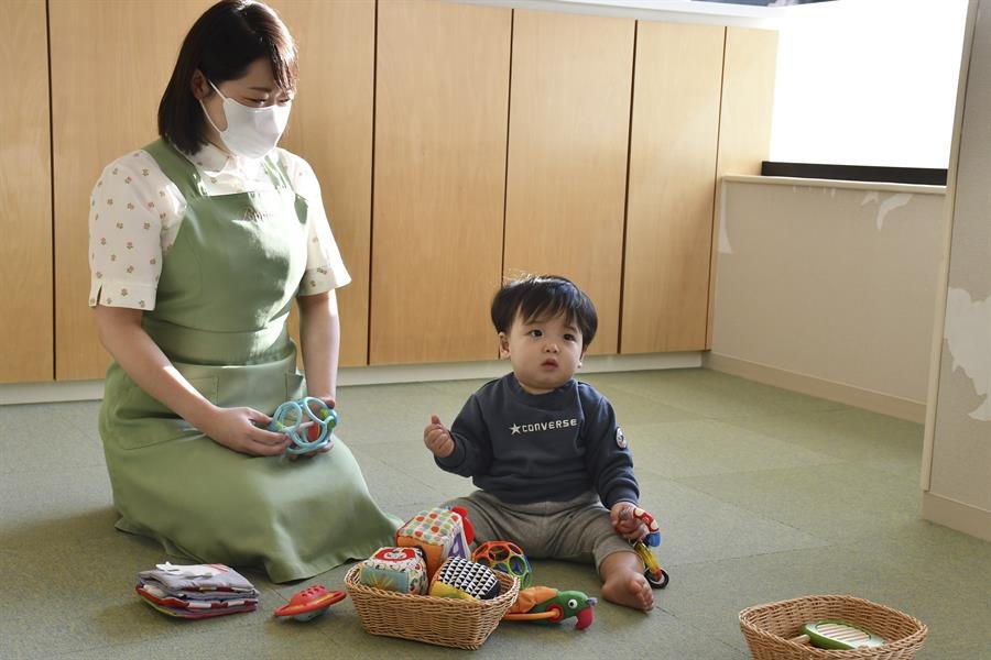 Cultura laboral en Japón y su impacto en la fertilidad