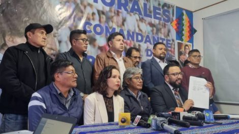 Amparo presentado por dirigentes arcistas contra el congreso de Lauca Ñ