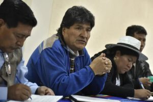 Evo Morales propone alianza Estado-sector privado para enfrentar problemas económicos en Bolivia