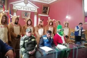 Caravana Navideña con renos voladores en Oruro