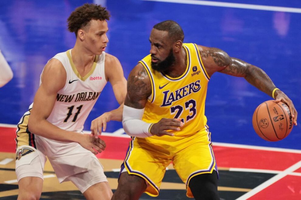 LeBron James en acción durante el NBA In-Season Tournament