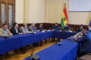 Ley de elecciones judiciales en reunión en la Vicepresidencia