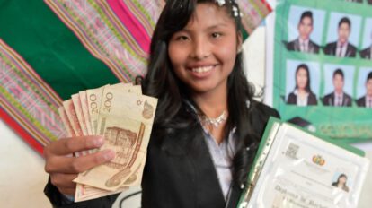 Incentivo económico para bachilleres destacados en Oruro