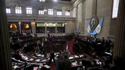 Prohibición de entrada a guatemaltecos por acciones antidemocráticas