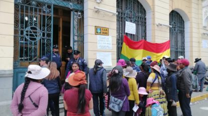 Comerciantes eventuales piden permiso para asentarse en áreas verdes