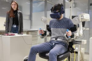 Manejo de brazos robóticos a través de la respiración