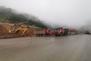 Doble Vía El Sillar en construcción por Sinohydro Corporation Limited