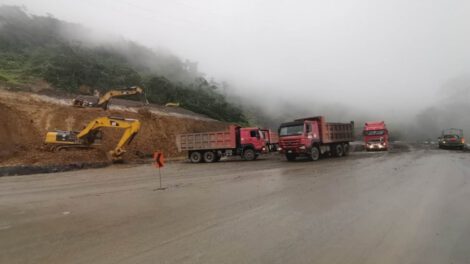 Doble Vía El Sillar en construcción por Sinohydro Corporation Limited