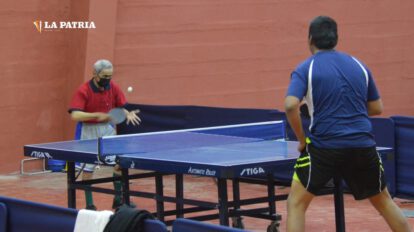 Torneo nacional Máster de tenis de mesa en Oruro