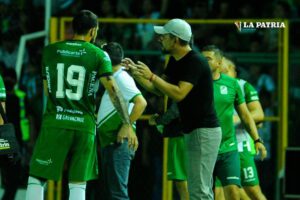 Rodrigo Venegas seguirá dirigiendo al equipo de Oriente Petrolero