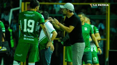 Rodrigo Venegas seguirá dirigiendo al equipo de Oriente Petrolero
