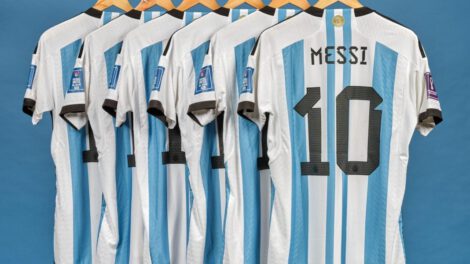 Camisetas de Lionel Messi subastadas por casi 8 millones de dólares