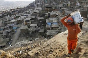Crisis económica en América Latina y su impacto en la pobreza