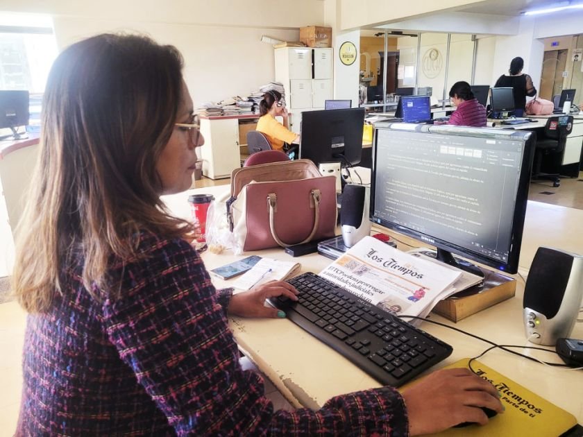 Exclusión de periodistas Miriam Peñafiel y Carmen Challapa de grupos de información policial