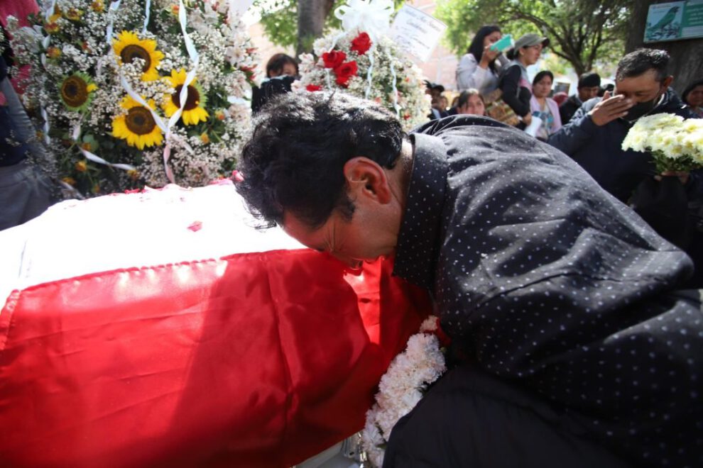 Protestas en Ayacucho exigen justicia y democracia tras muertes