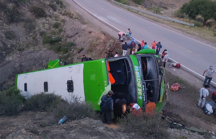 Accidente de bus en Betanzos dejando siete heridos