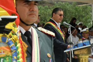 Luis Arce Fuerzas Armadas revisión doctrina de defensa