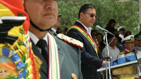 Luis Arce Fuerzas Armadas revisión doctrina de defensa