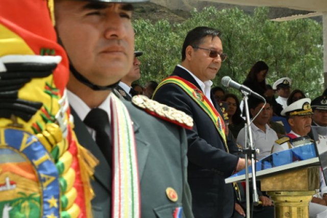 Luis Arce Fuerzas Armadas revisión doctrina de defensa
