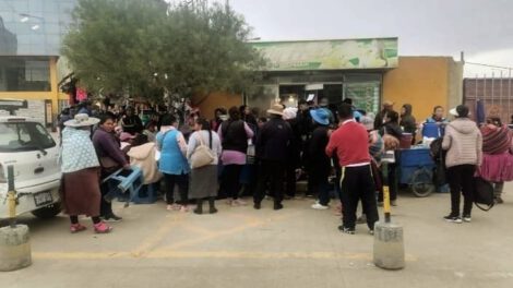 Ordenamiento de comerciantes en la Estación de Autobuses