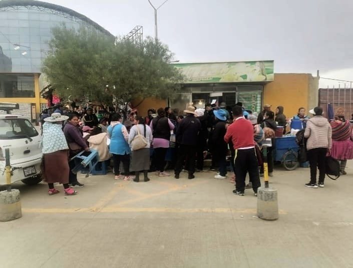 Ordenamiento de comerciantes en la Estación de Autobuses
