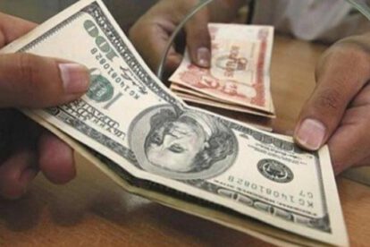Escasez de dólares en Bolivia: Población enfrenta altos precios por recurrir a cambistas