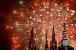 Praga fuegos artificiales Nochevieja
