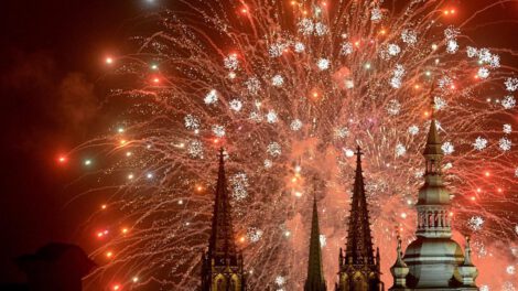 Praga fuegos artificiales Nochevieja