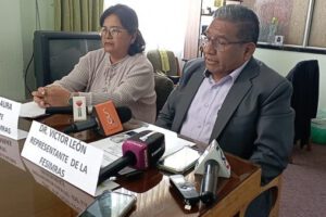 paro nacional de médicos en la Caja Nacional de Salud