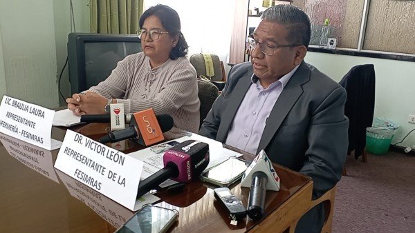 paro nacional de médicos en la Caja Nacional de Salud
