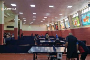 Campeonato nacional de tenis de mesa en Oruro