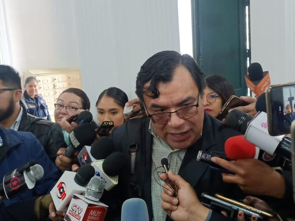 El jefe de bancada del MAS, Jerges Mercado, asegura imposibilidad de convocar a elecciones judiciales