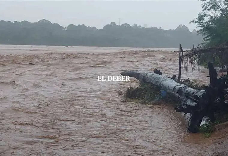 Crecidas en ríos Santa Cruz debido a intensas lluvias