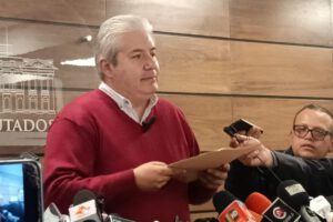 Ley contra prórroga de magistrados propuesta por Enrique Urquidi