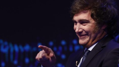 Gobierno de Milei habilita línea telefónica para denunciar amenazas sociales