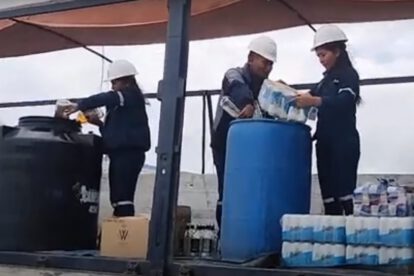Aduana destruye bebidas alcohólicas incautadas por contrabando