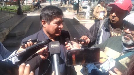 Suspensión receso parlamentario propuesta por Quintín Villazón del MAS