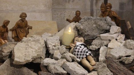 Pesebre en ruinas como símbolo de paz en Belén