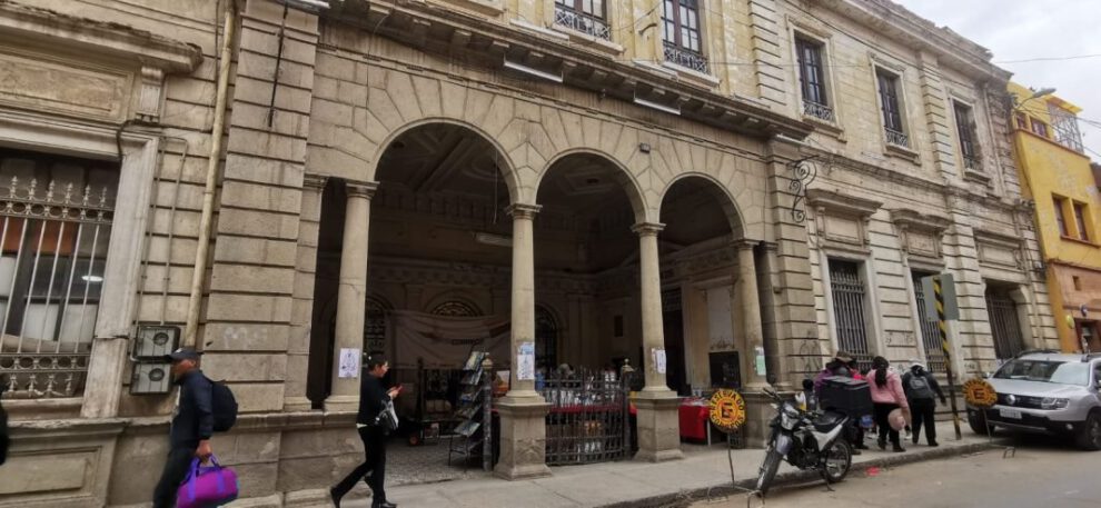 Restauración del edificio de Correos en Oruro