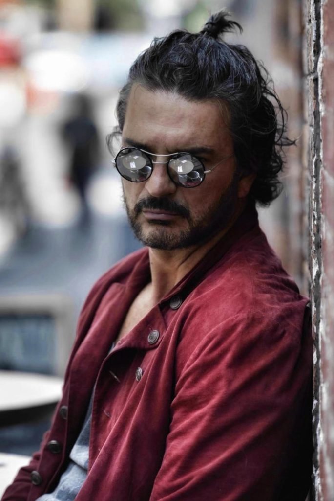 Ricardo Arjona se retira temporalmente de los escenarios por problemas de salud