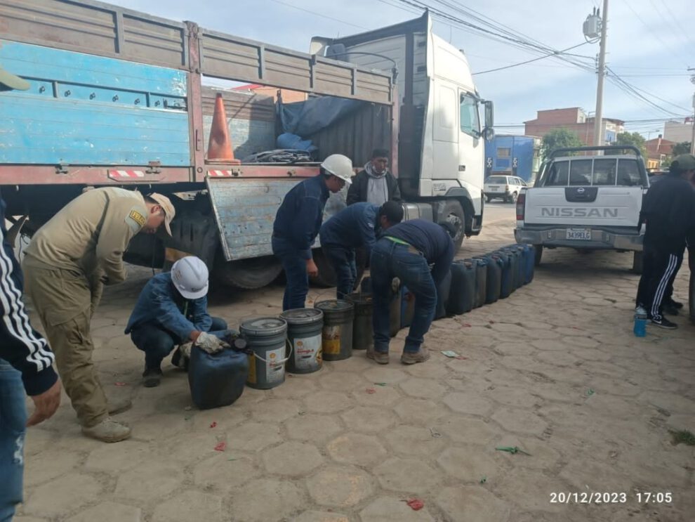 Incautación de combustible de contrabando en Oruro