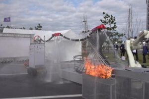 Robot para apagar incendios diseñado por científicos japoneses
