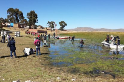 Contaminación en el lago Titicaca