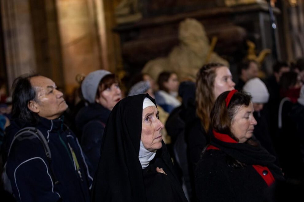 Tiroteo en Praga provoca luto nacional