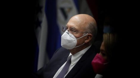 Detención provisional de Alfredo Cristiani por encubrir la muerte de mil campesinos