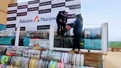 Decomiso de mercancía ilegal en Oruro